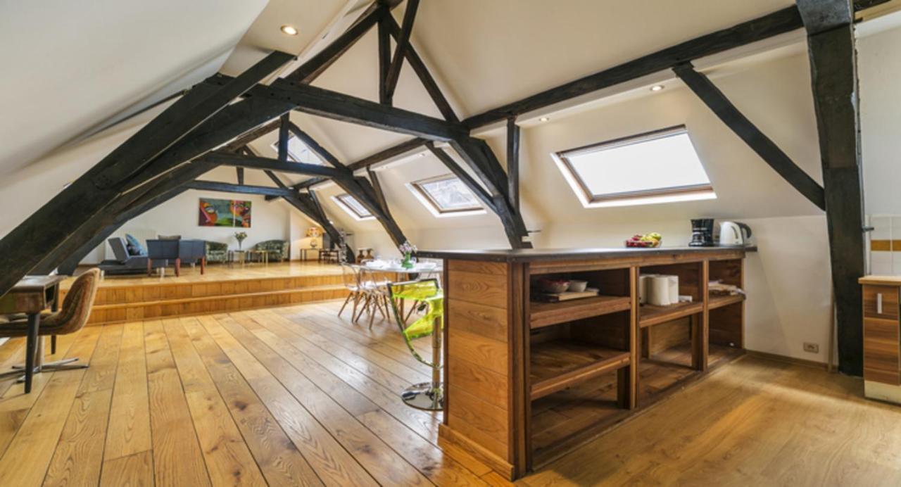 Spacious Duplex In Brussels Historical Center מראה חיצוני תמונה